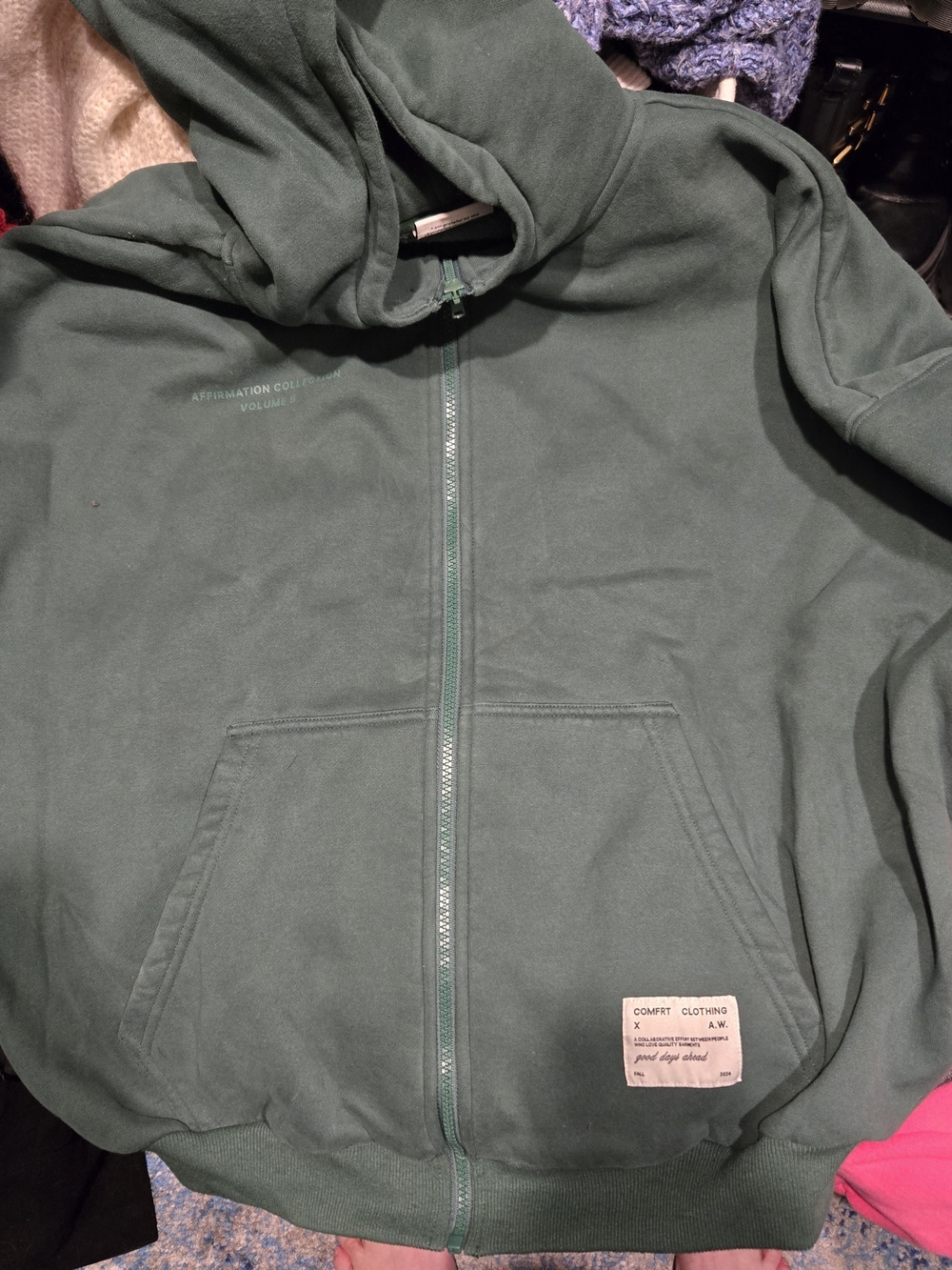 Comfrt Clothing Women's Forest Green Zip-Front Hoodie